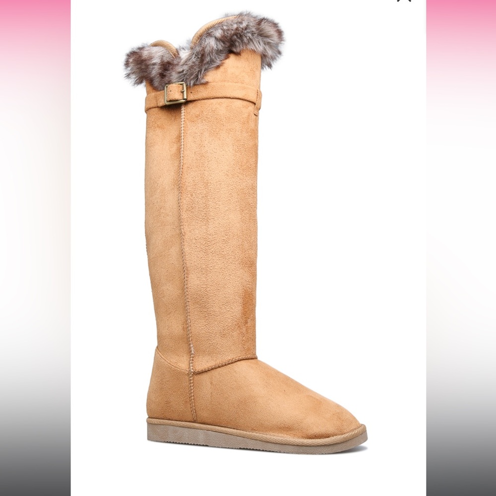 Knee High Fuzzie Flat Boot - Picture 4 of 5